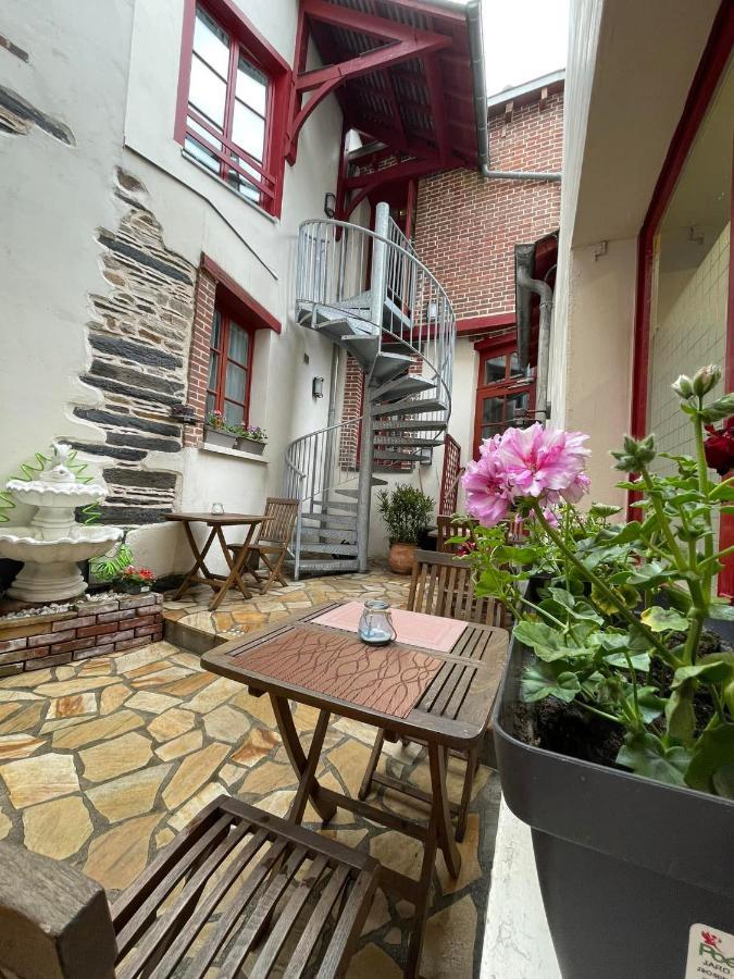 Hotel Du Chateau Vitré Eksteriør billede